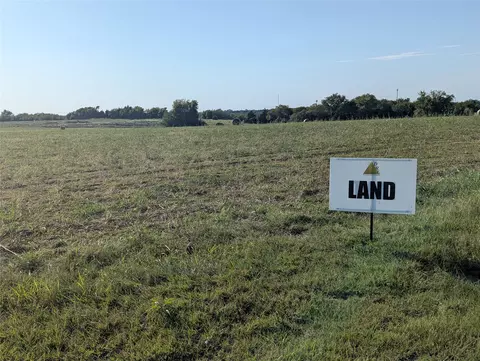 000 Mirage Dr, Nevada, TX 75173