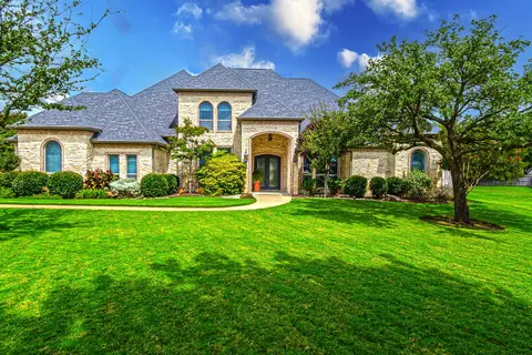 8271 Glenwick Dr, Waxahachie, TX 75167
