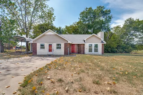 320 Egret Cir, East Tawakoni, TX 75472