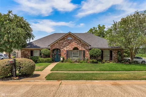 5000 Longstreet Pl, Bossier City, LA 71112