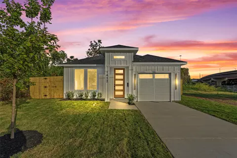 1422 Mcdonald Ave, Dallas, TX 75215