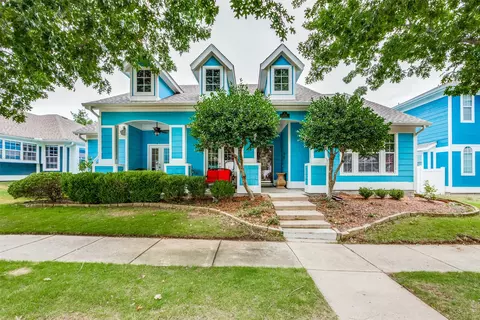 1433 Carriage Ln, Savannah, TX 76227