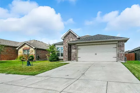 9233 Forbes Mill Trl, Fort Worth, TX 76179