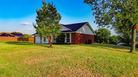 Exterior - 728 E 3rd St, Springtown, TX 76082 photo 3 of 6