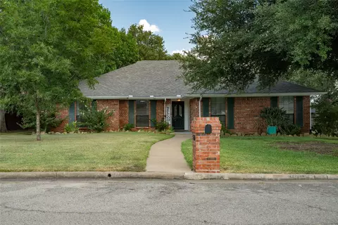 536 Leatherwood Ln, Greenville, TX 75402