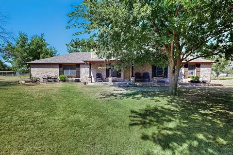 5345 Fossil Rdg, Sanger, TX 76266