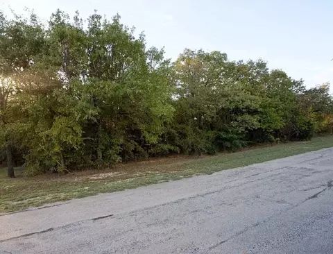 401 Dogie Trl Highland Dr, Oak Point, TX 75068