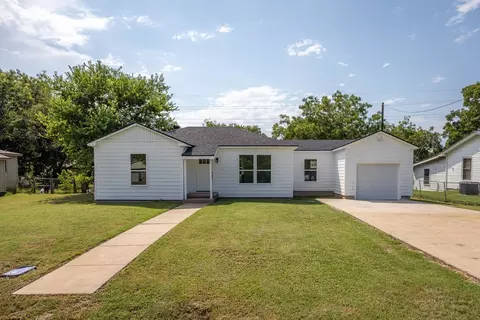 254 S Charles St, Elm Mott, TX 76640