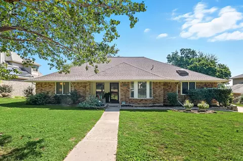 1203 Vera Ln, Kennedale, TX 76060