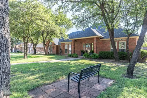 2126 Castle Dr, Clyde, TX 79510 photo 2