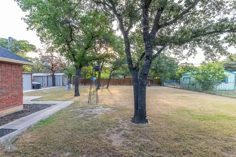 2126 Castle Dr, Clyde, TX 79510 photo 8