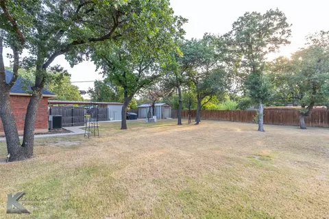 2126 Castle Dr, Clyde, TX 79510 photo 7