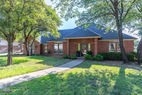 2126 Castle Dr, Clyde, TX 79510 photo 3