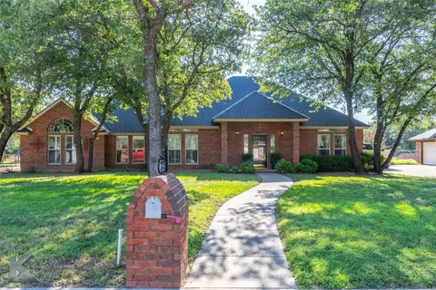 2126 Castle Dr, Clyde, TX 79510