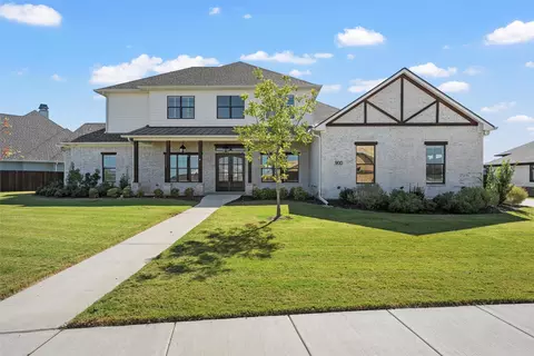 900 Glorietta Dr, Mcgregor, TX 76657