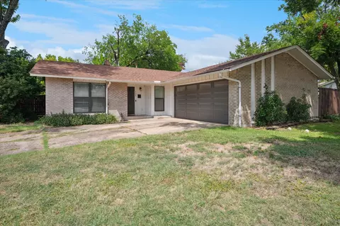 736 Pinehurst Dr, Richardson, TX 75080