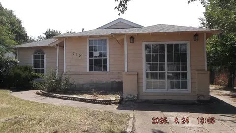 710 W Miller Rd, Garland, TX 75041