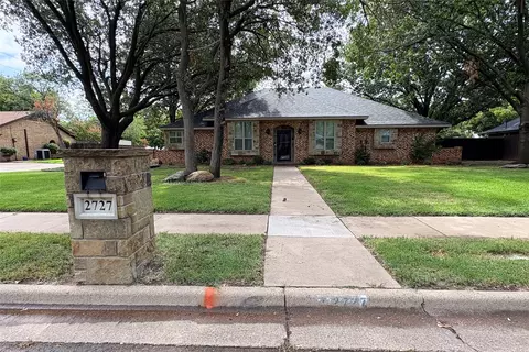 2727 Amherst Dr, Wichita Falls, TX 76308