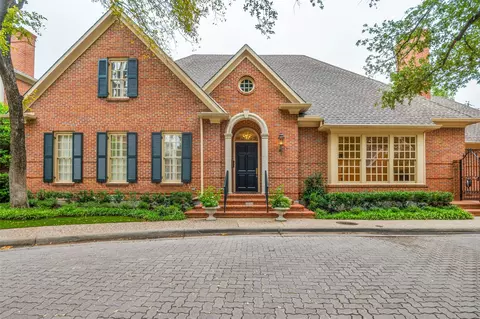 5804 Redwood Ct, Dallas, TX 75209