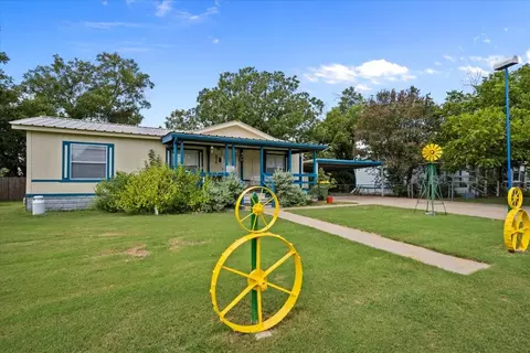 806 Mosley Dr, Bellmead, TX 76705