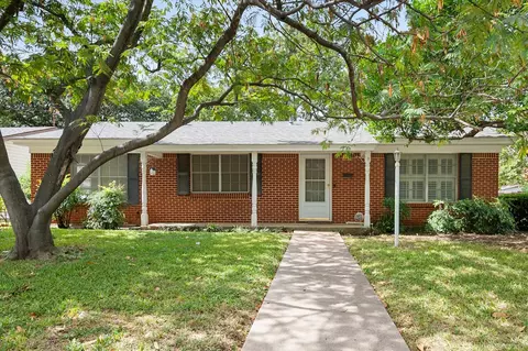 5050 Lubbock Ave, Fort Worth, TX 76115