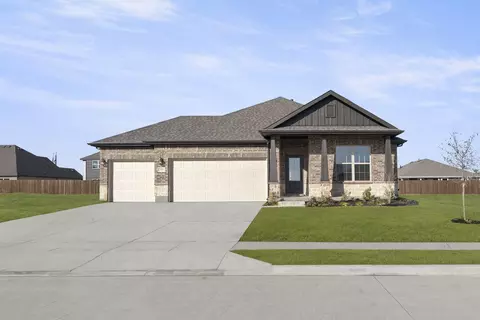 204 Briarwood Dr, Nevada, TX 75173