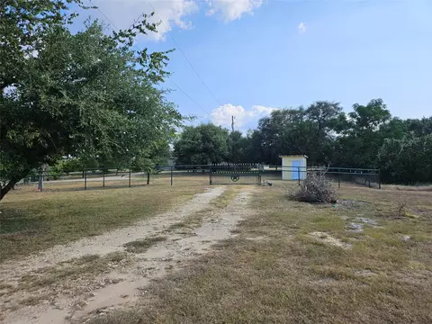 305 County Road 1213, Kopperl, TX 76652 photo 16
