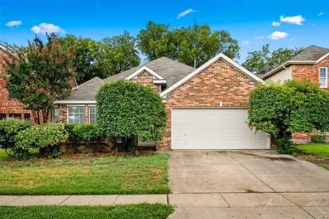 5753 Starboardway Dr, Fort Worth, TX 76135
