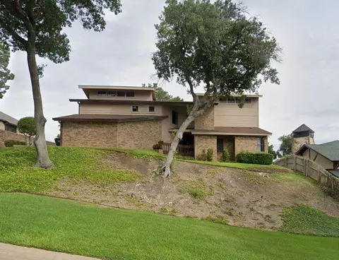 4000 Green Oak Dr, Waco, TX 76710