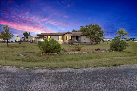 3300 Shady Creek Cir, Red Oak, TX 75154