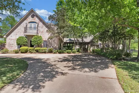 309 Bridgepoint Cir, Bossier City, LA 71111