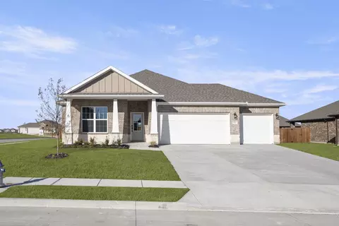 218 Briarwood Dr, Nevada, TX 75173