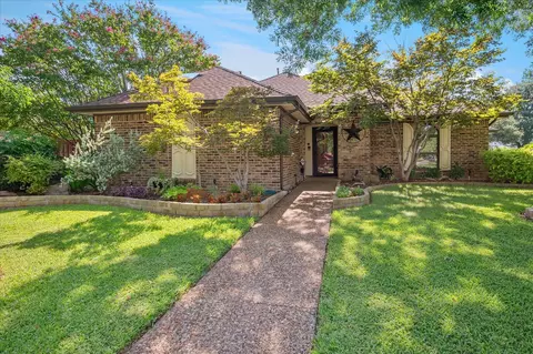 2216 Tamarisk Ln, Plano, TX 75023