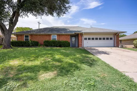 110 Blue Jay St, Stephenville, TX 76401