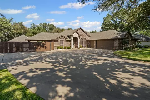 4000 Bandera Dr, Granbury, TX 76049