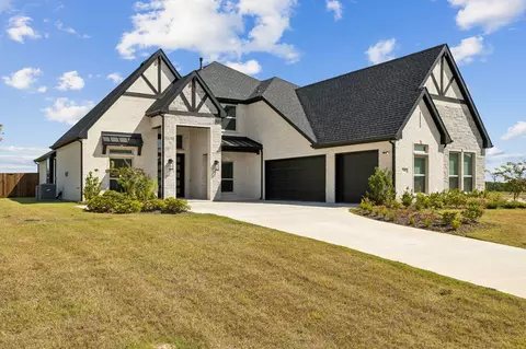 741 Emerald Valley Dr, Ovilla, TX 75154