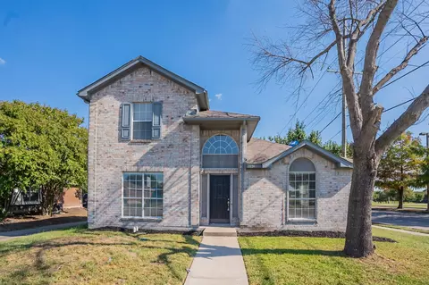 2224 Waterway Dr, Mesquite, TX 75181