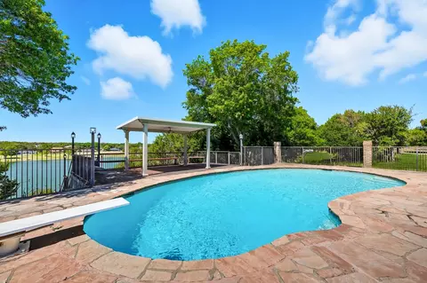 143 Lakeview Dr, Aledo, TX 76008