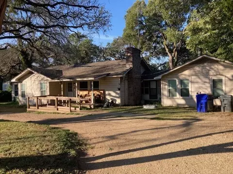 3900 N 27th St, Waco, TX 76708
