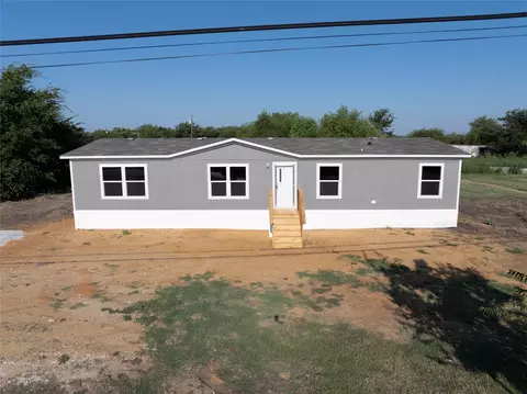 7005 Walden Dr, Joshua, TX 76058