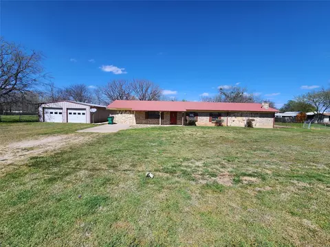 611 Mckinney Ave, Graford, TX 76449