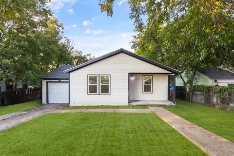 2709 Bideker Ave, Fort Worth, TX 76105