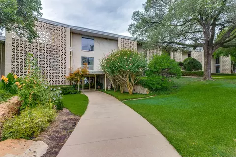 2301 Ridgmar Plz #17, Fort Worth, TX 76116