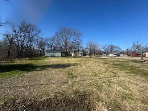 902 S Adelaide St, Terrell, TX 75160 photo 3