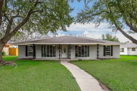 1014 Westlake Dr, Desoto, TX 75115