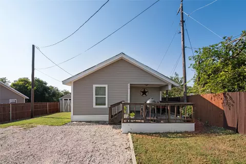 217 Porter Dr, Azle, TX 76020