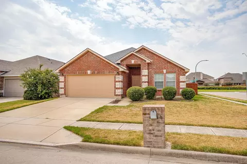12645 Foxpaw Trl, Fort Worth, TX 76244
