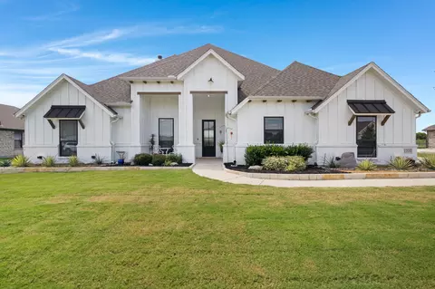 1209 Denton Creek Dr, Justin, TX 76247