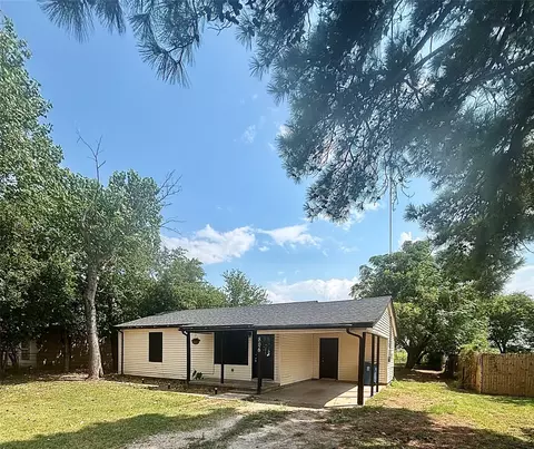 806 E Beth St, Whitney, TX 76692