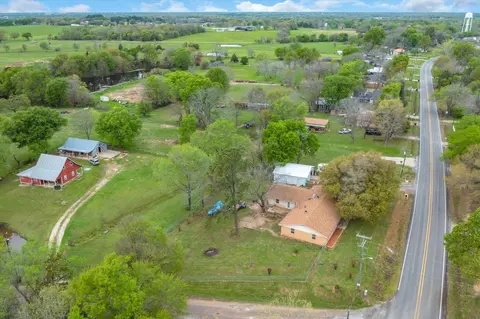 542 S Houston St, Edgewood, TX 75117